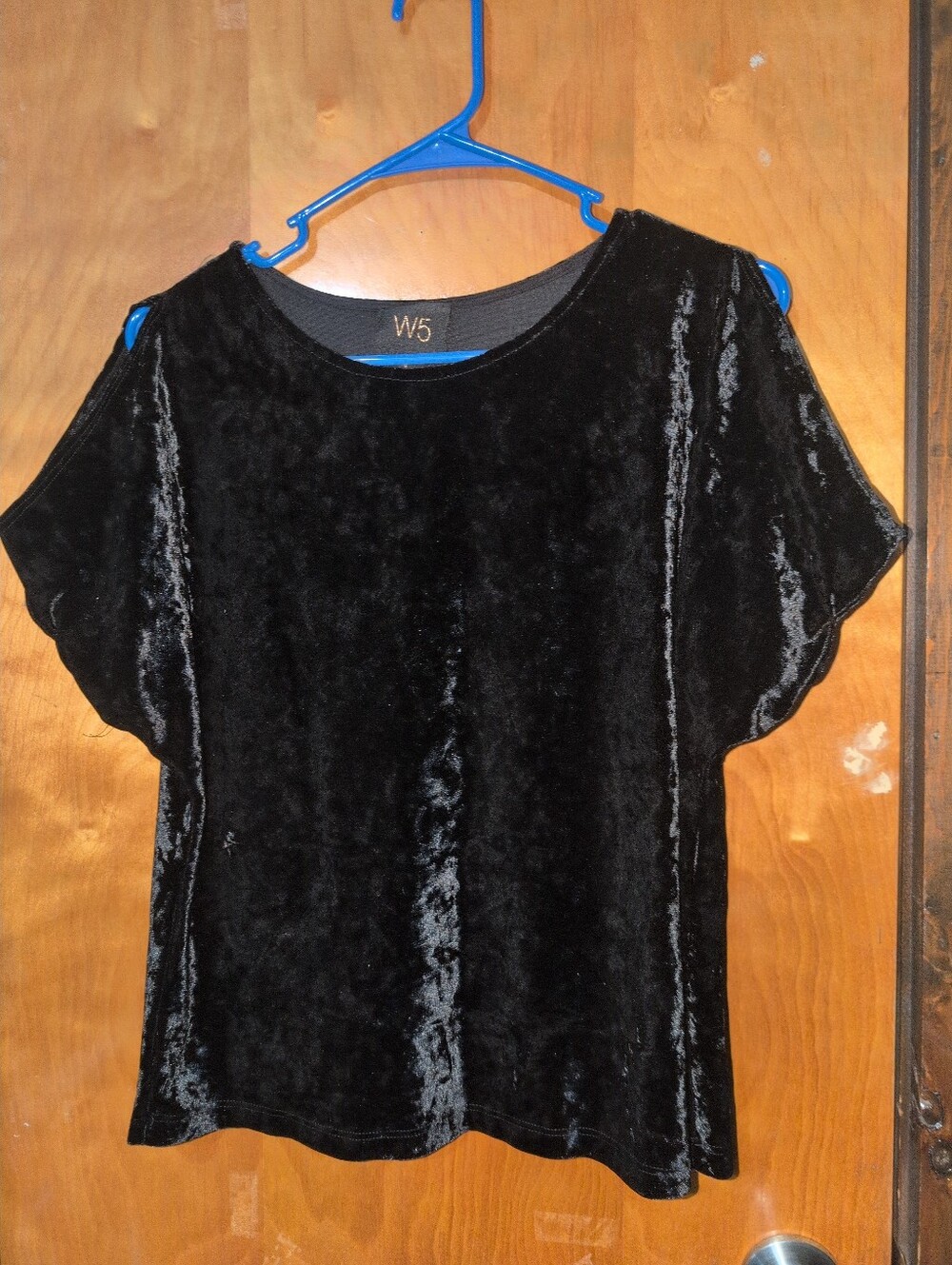 W5 Anthropology Womans Small Black Velor Top